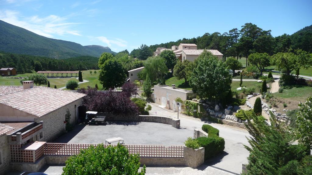 فندق Chateau Et Golf De Taulane La Martre المظهر الخارجي الصورة