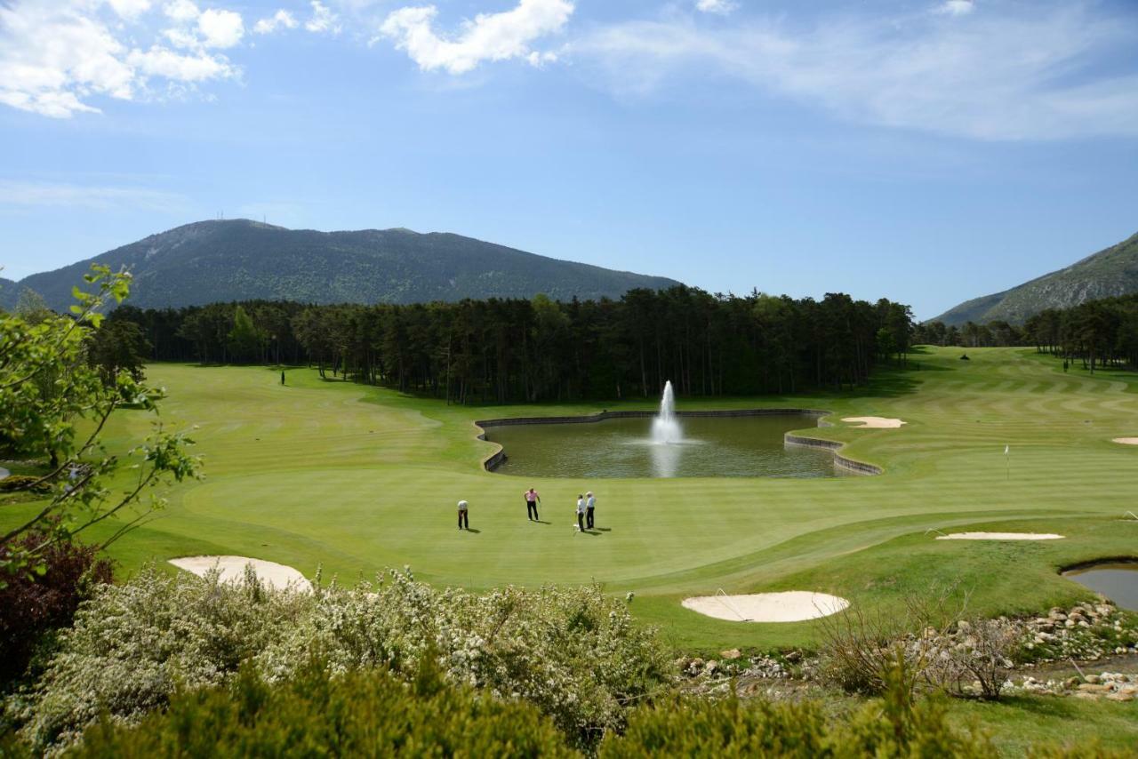 فندق Chateau Et Golf De Taulane La Martre المظهر الخارجي الصورة